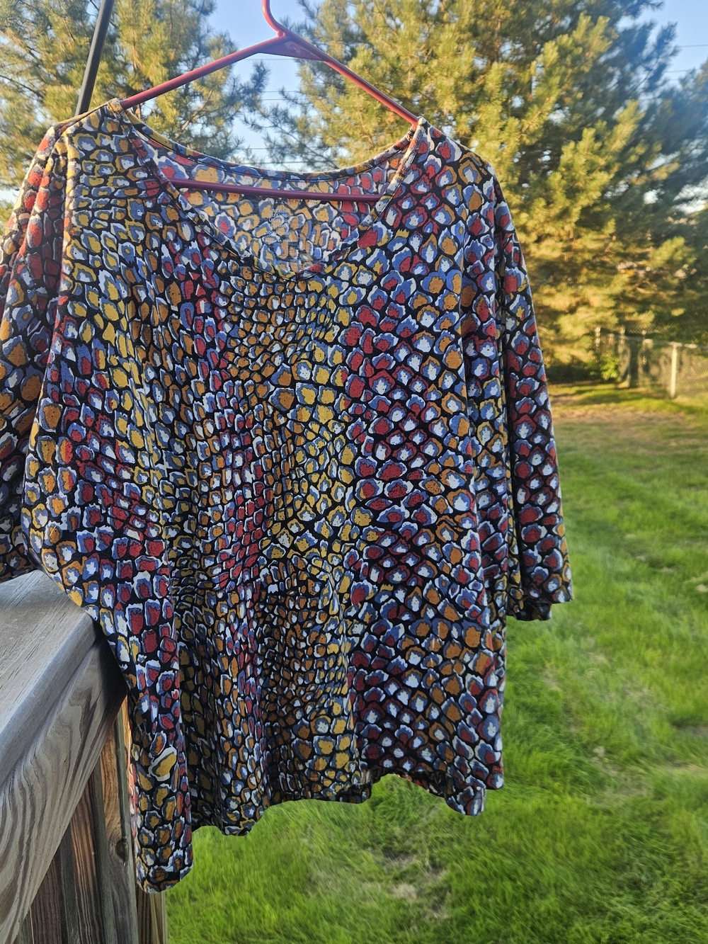Ulla Popken multicolored abstract pattern blouse 3/4 sleeves, V-neck 24/26